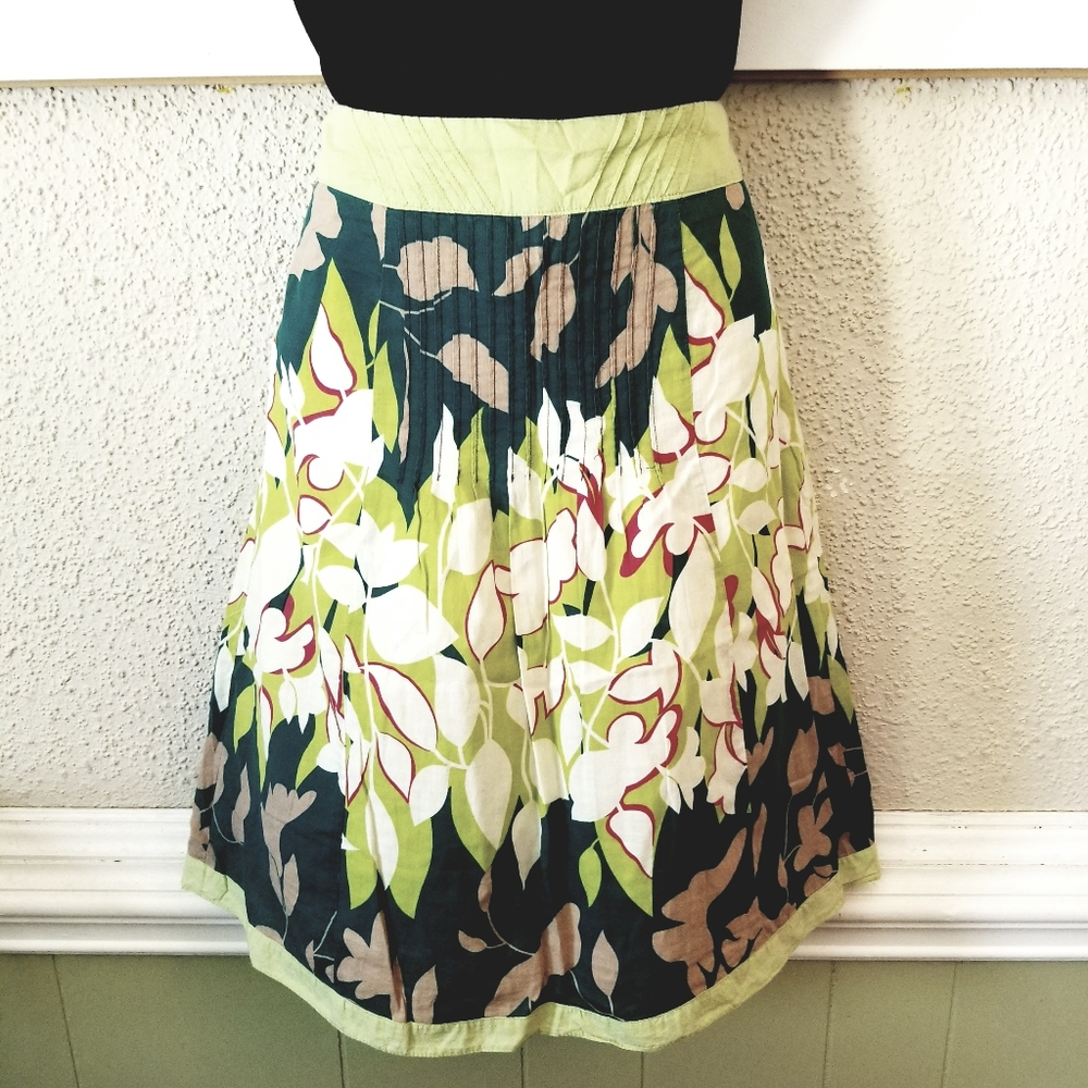 Khaki Krew print skirt size S